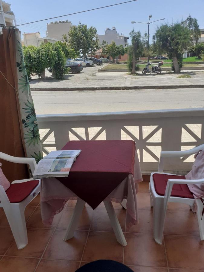 Tzil Home Kyparissia Exterior foto